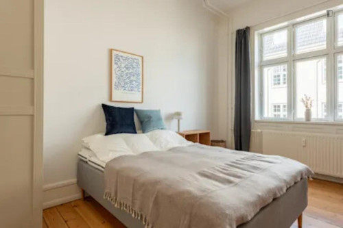 Snug double bedroom in Christianshavn