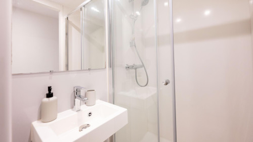 Howard Gardens - Gallery - 52