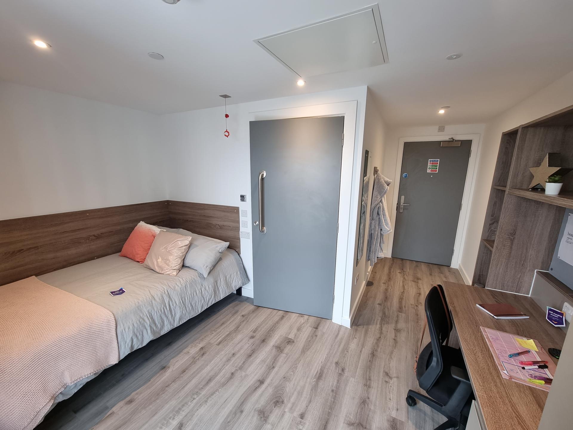 Premium Plus En-Suite - 2