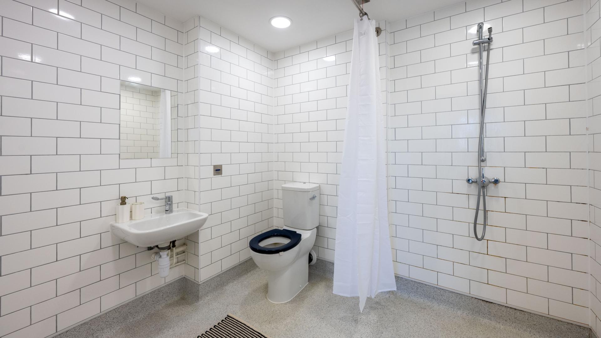 Premium Plus En-Suite - 5