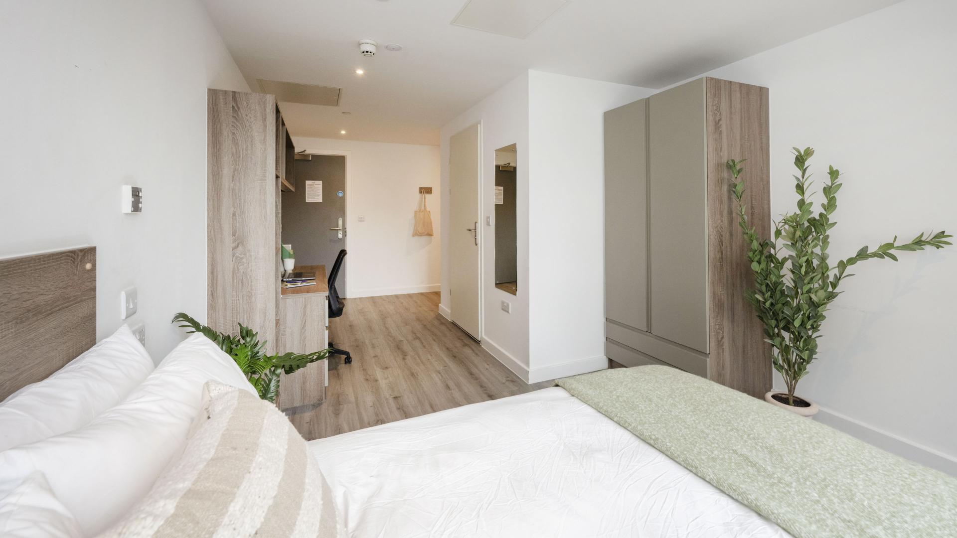 Prestige En-Suite - 3