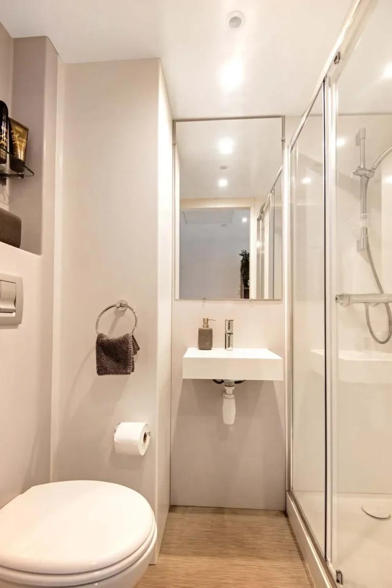 Silver En-Suite - 1