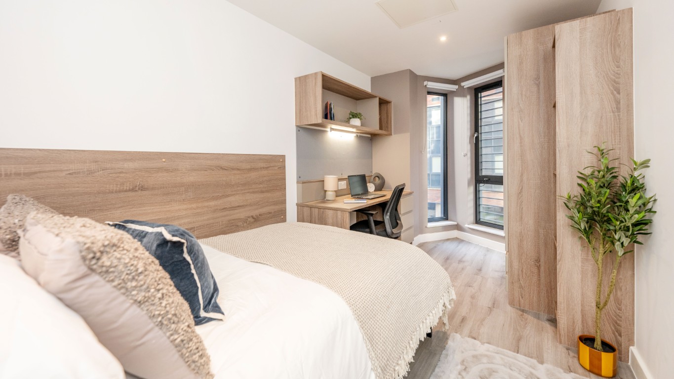 Deluxe En Suite - Howard Gardens - Gallery - 6