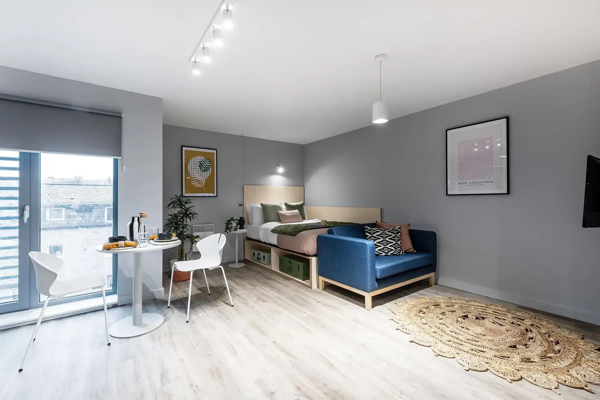 Executive - Huxley Studios - Gallery - 1