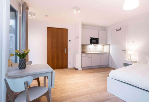 Studio for rent in Berlin, bills included