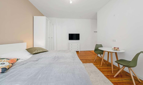Studio for rent in Berlin, bills included, perfect for any tenant