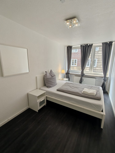 Gorgeous Apartment on the Benratherstrasse !