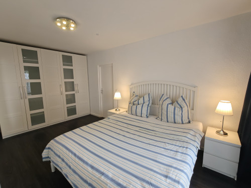 Gorgeous Apartment on the Benratherstrasse !