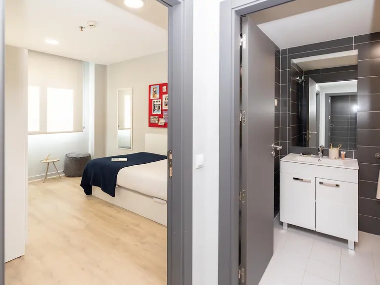 Superior Individual With Shared Bathroom - Emilia Pardo Bazán en Madrid - Gallery - 6