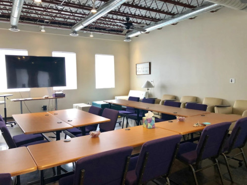 Charming Women-Only Coliving in Mapleton-Fall Creek Near Downtown Indy