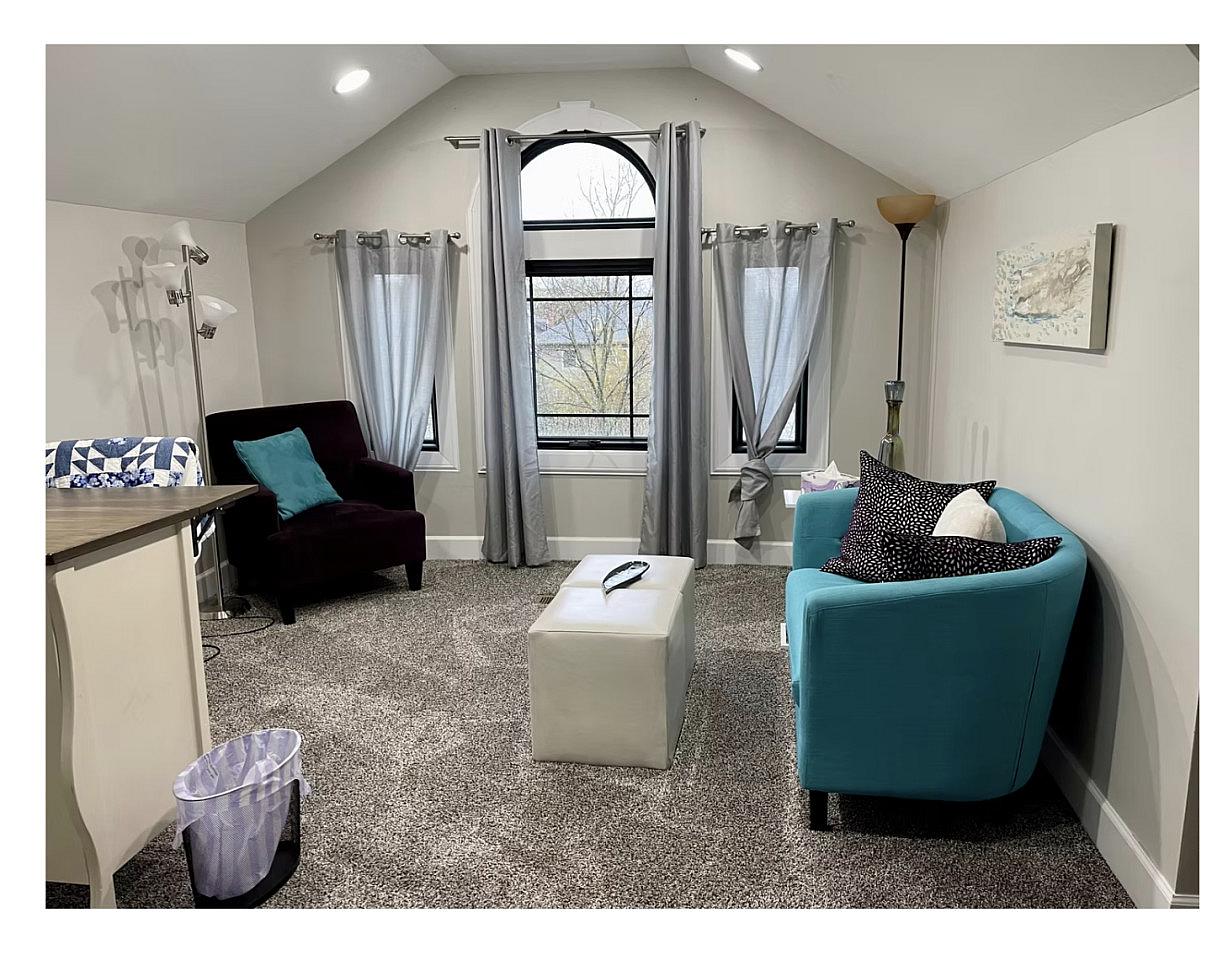 Women's Private Dream Studio W/Kitchenette - 6