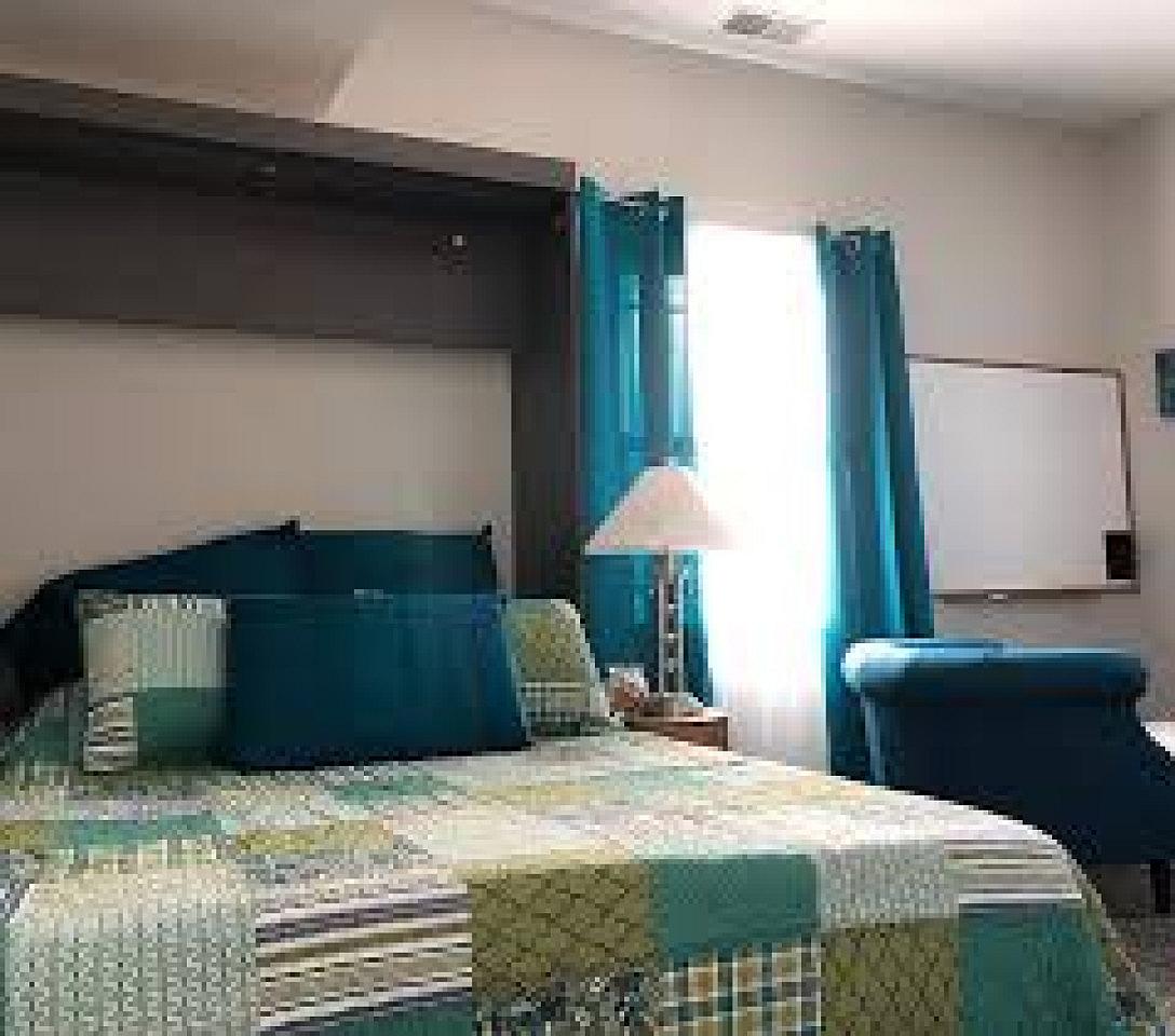 Women's Freedom/Inspire Room + Share Bath W/1 - Charming Women-Only Coliving in Mapleton-Fall Creek Near Downtown Indy Home - Gallery - 25