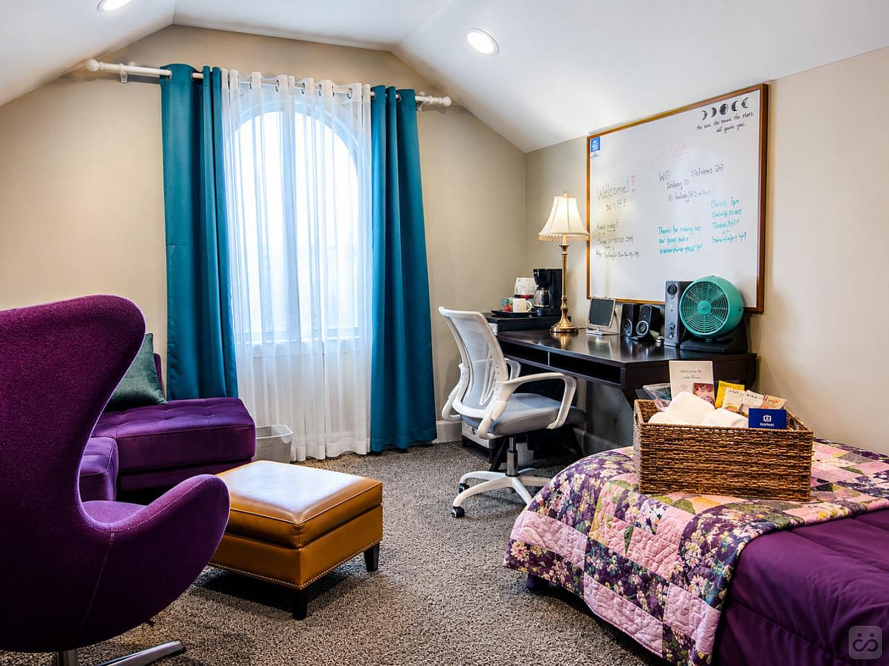 Women's Private Small Solitude Room - 3