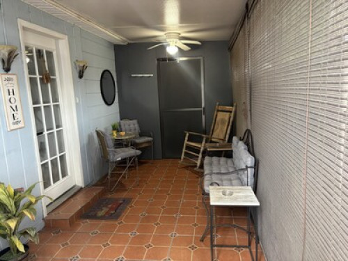 PRIVATE STUDIO NEAR BUSCH GARDENS  - Gallery - 11