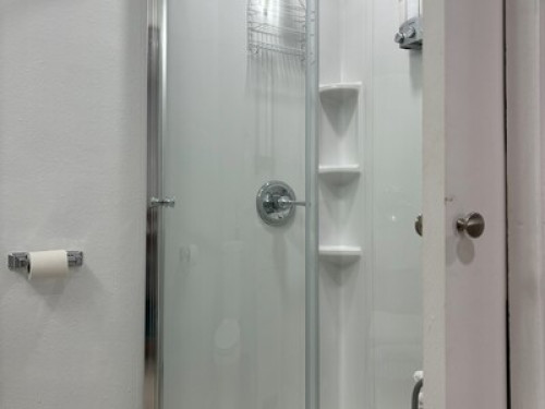 PRIVATE STUDIO NEAR BUSCH GARDENS  - Gallery - 6