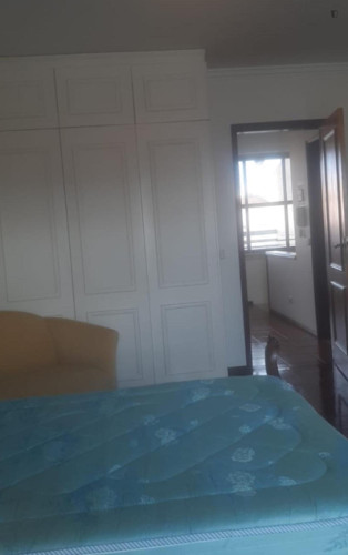 Welcoming single bedroom in Santarém