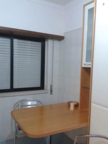 Welcoming single bedroom in Santarém