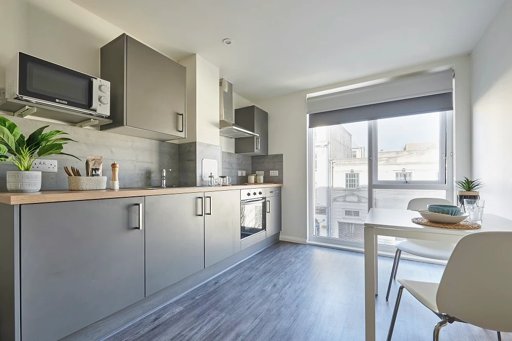 Superior Studio - The Bank - Southampton - Gallery - 5