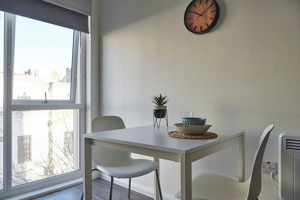  Superior Studio  -  The Bank - Southampton  - Gallery -  7