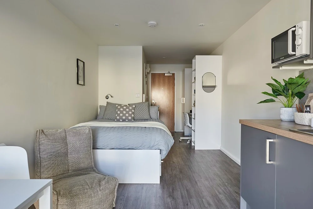 Superior Studio - The Bank - Southampton - Gallery - 4