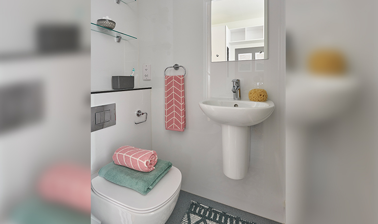  Premium Studio Corner View  -  The Bank - Southampton  - Gallery -  3