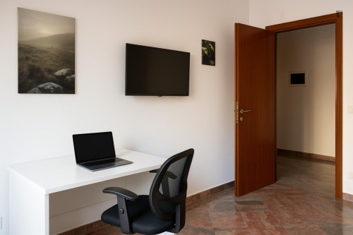 Elegant single bedroom with a balcony in a 5-bedroom apartment