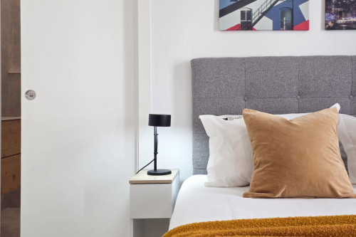 Cosy and modern studio near the General Torres metro