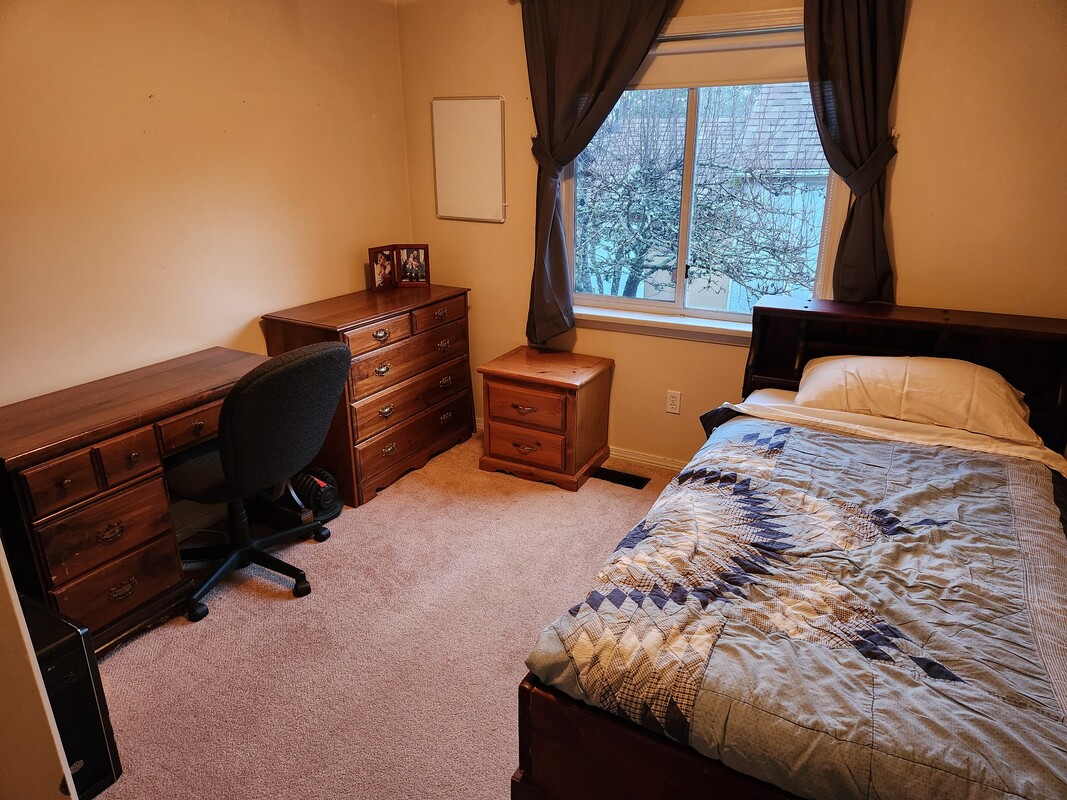  Middle Room(Full Room)  -  Peaceful Victoria homestay  - Gallery -  1