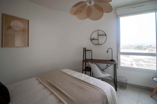 Intimate 10 m² bedroom to rent near Lyon