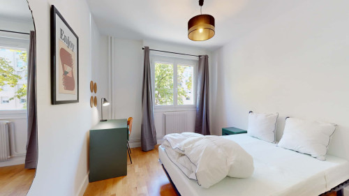 Villeurbanne Leclerc - Private Room (3)