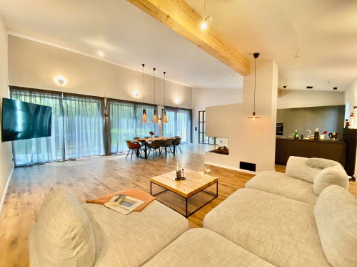 Snug-Stays 4 - Modern, Spacious Villa in Dießen am Ammersee