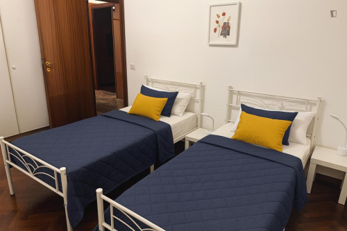 Comfortable twin bedroom in 5-bedroom apartment