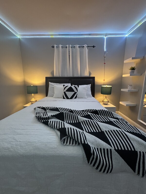  1 Cozy, Modern Comfortable Room - Queen Bed(Full Room)  -  Private room for rent   - Gallery -  1