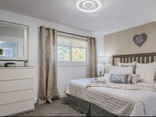 International"Female" Students Home  - Gallery -  5