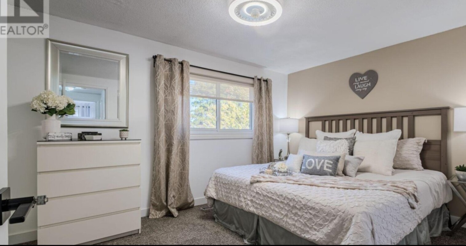  Room 3(Full Room)  -  International"Female" Students Home  - Gallery -  1