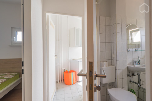 Wonderful, lovely studio in nice area