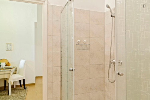 Very nice double bedroom near Rákóczi tér metro - Gallery - 6