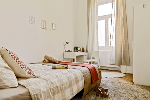 Very nice double bedroom near Rákóczi tér metro - Gallery - 23