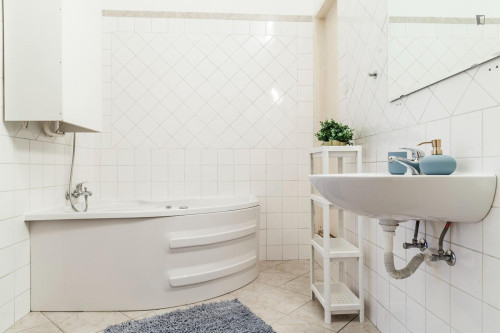 Tasteful double bedroom in Terézváros - Gallery - 4