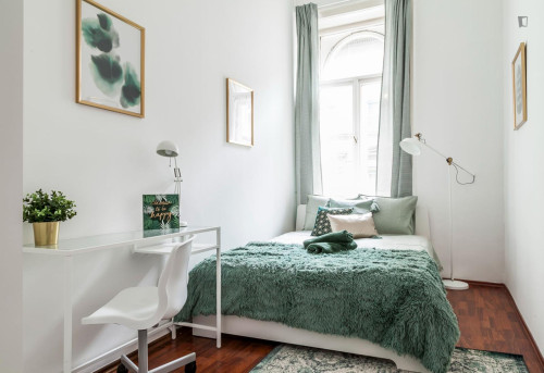 Tasteful double bedroom in Terézváros - Gallery - 13