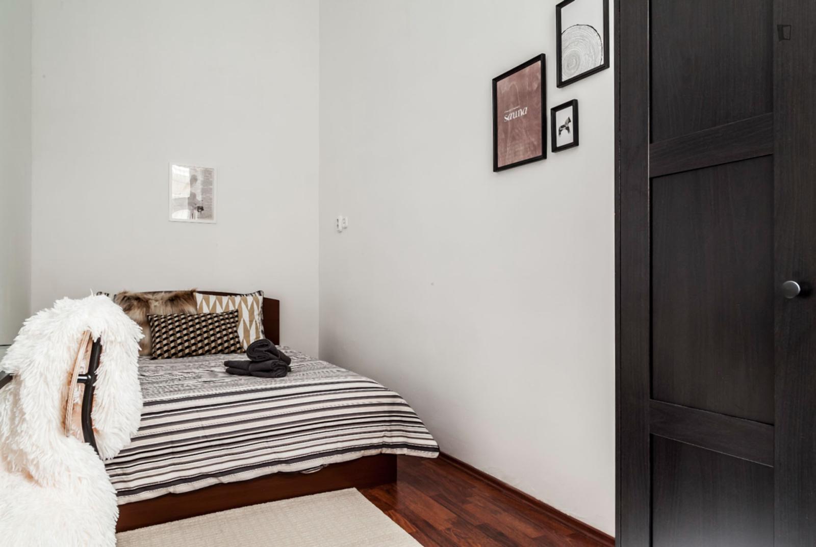 Homely Double Bedroom In Terézváros - 1