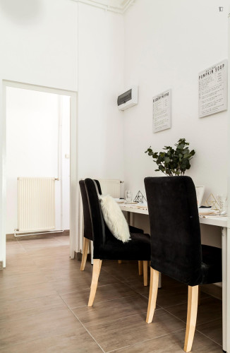 Comfy double bedroom in Erzsébetváros - Gallery - 9