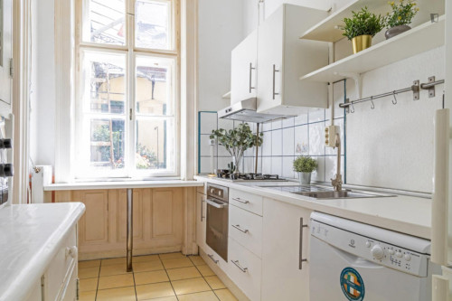 Bright double bedroom near the Kodály körönd metro