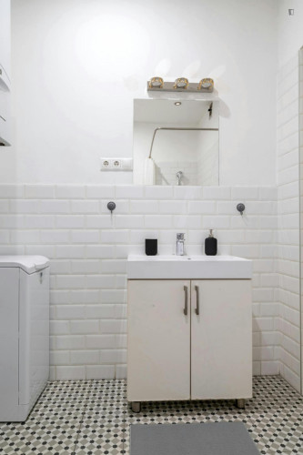 Bright double bedroom in Józsefváros