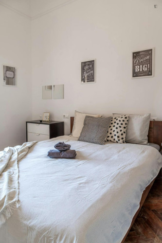 Elegant double bedroom in Józsefváros