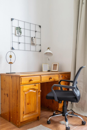Double bedroom with private bathroom in the 6th district
