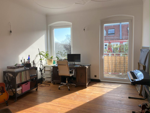 *ZWISCHENMIETE vom 07.12.-02.01.* Sonnige 2-Zimmer Wohnung mit Balkon in Berlin-Neukölln