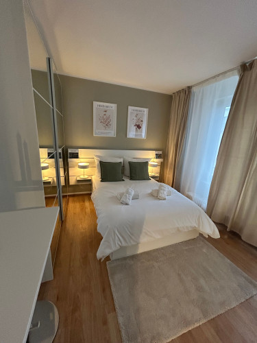 Charming first-owner flat with balcony in the heart of Kreuzberg