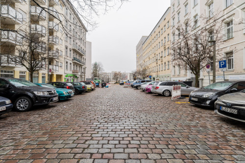 Modern studio apartment with balcony central in Friedrichshain (Berlin)