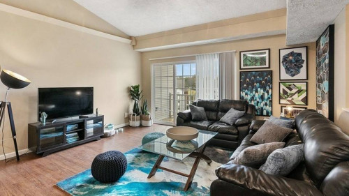 The Hangout | Student Housing - Gallery - 12